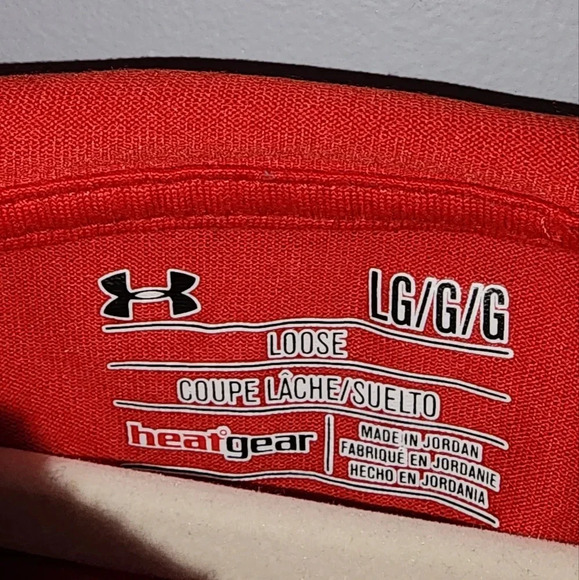 Mens loose fit Under Armour 1/4 Zip Size Large - Picture 3 of 4